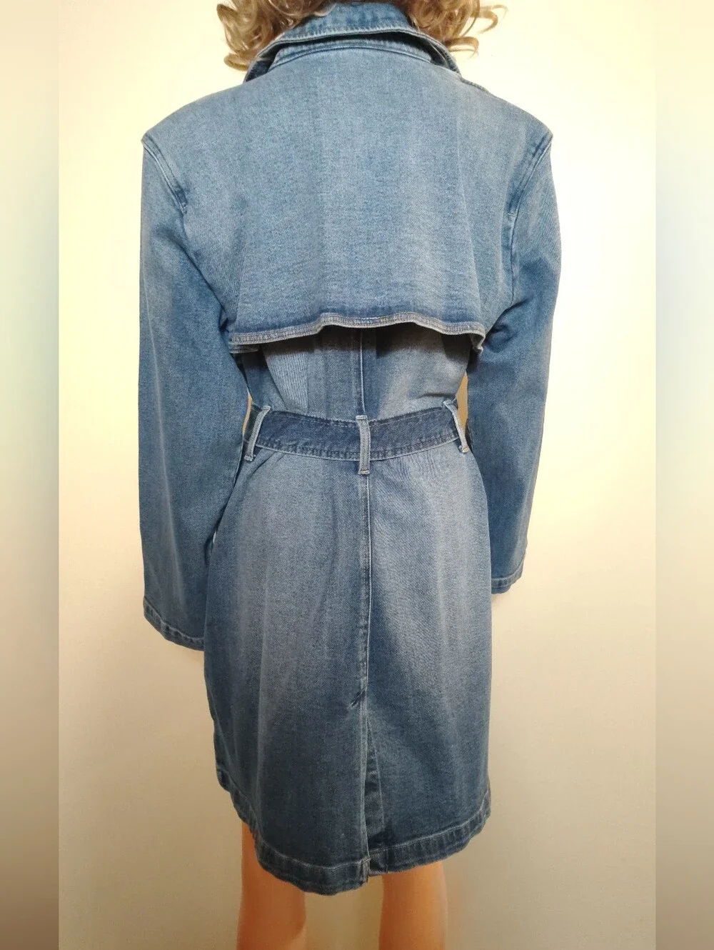 Michael Kors Double-Breasted Denim Trench. Calibluswh Blue. Size L